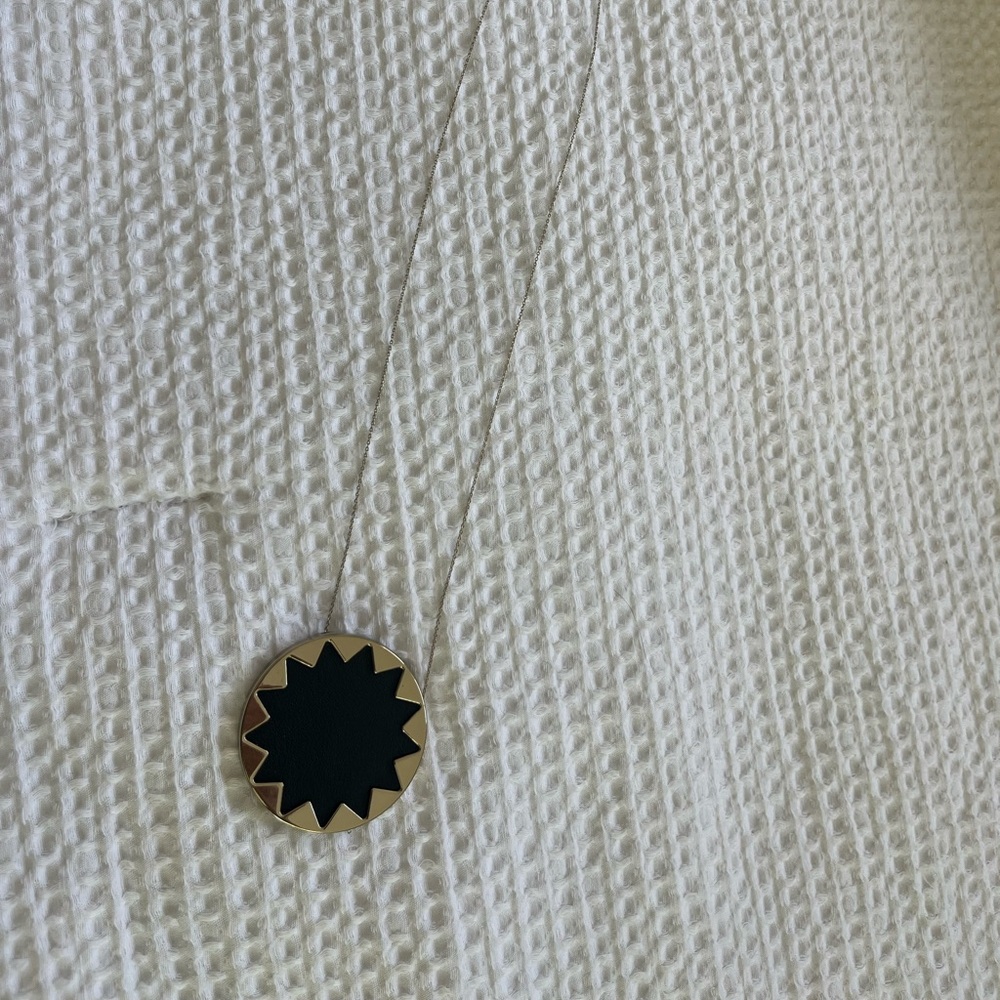 House of Harlow pendant necklace